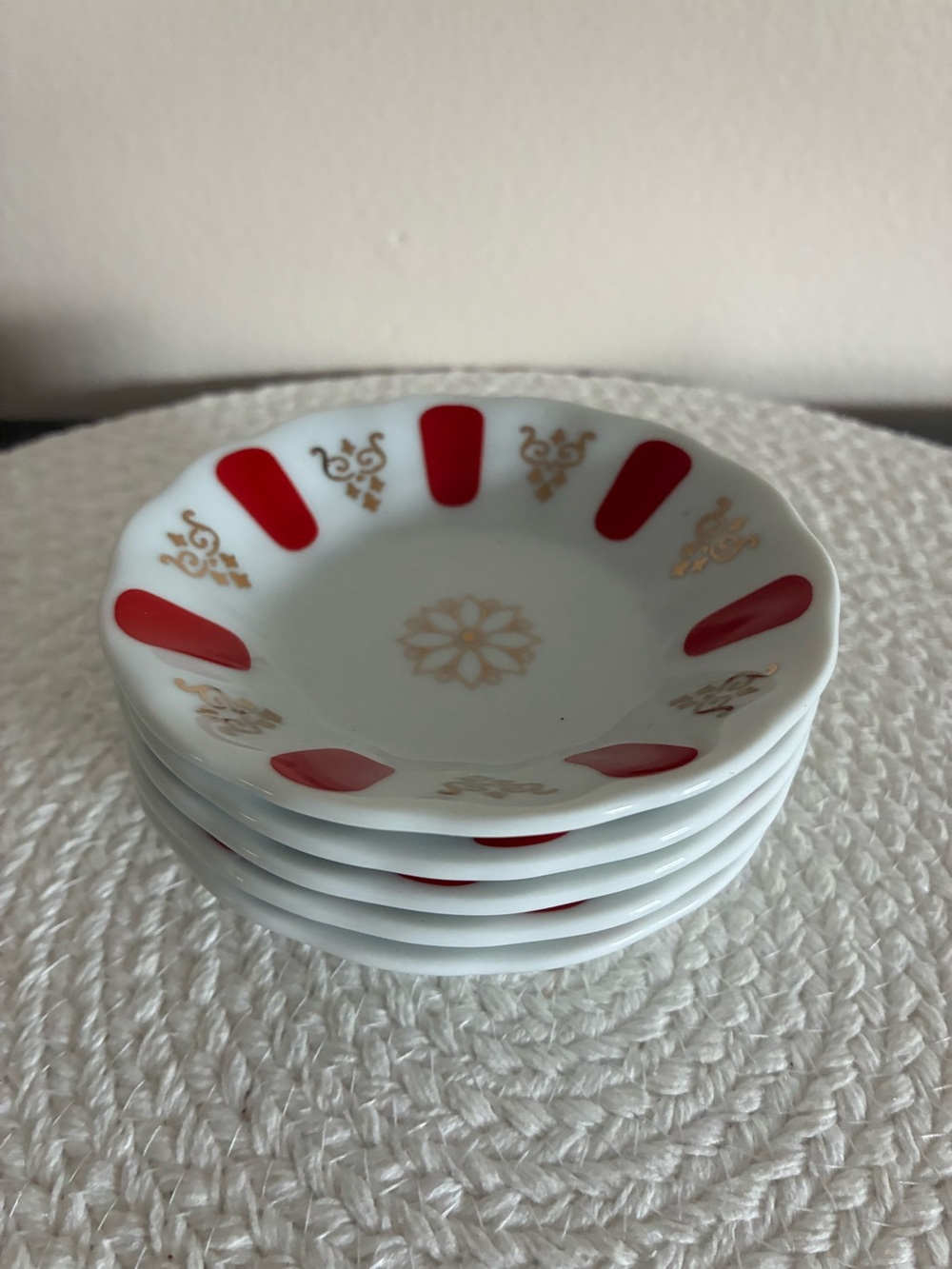 Turkish Sabah Porcelain saucer / yogurt platein White, Red and Gold